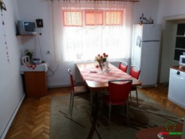 apoartament-4-camere-la-casa-cu-curte-de-inchiriat-in-sibiu-0